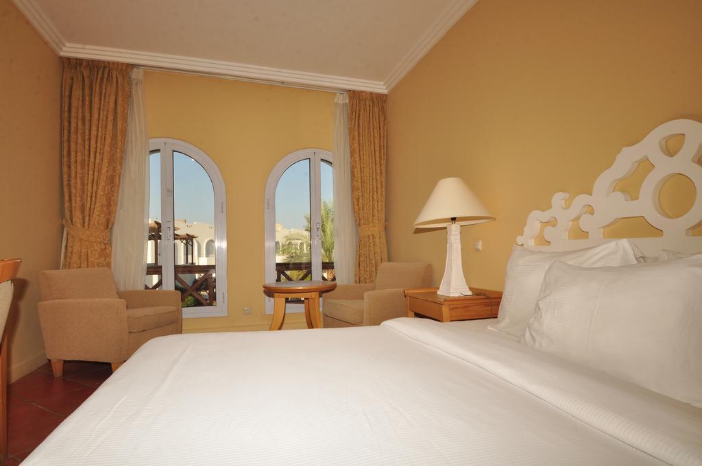 Hotel Jaz Sharm Dreams Exteriér fotografie A guest room at the hotel