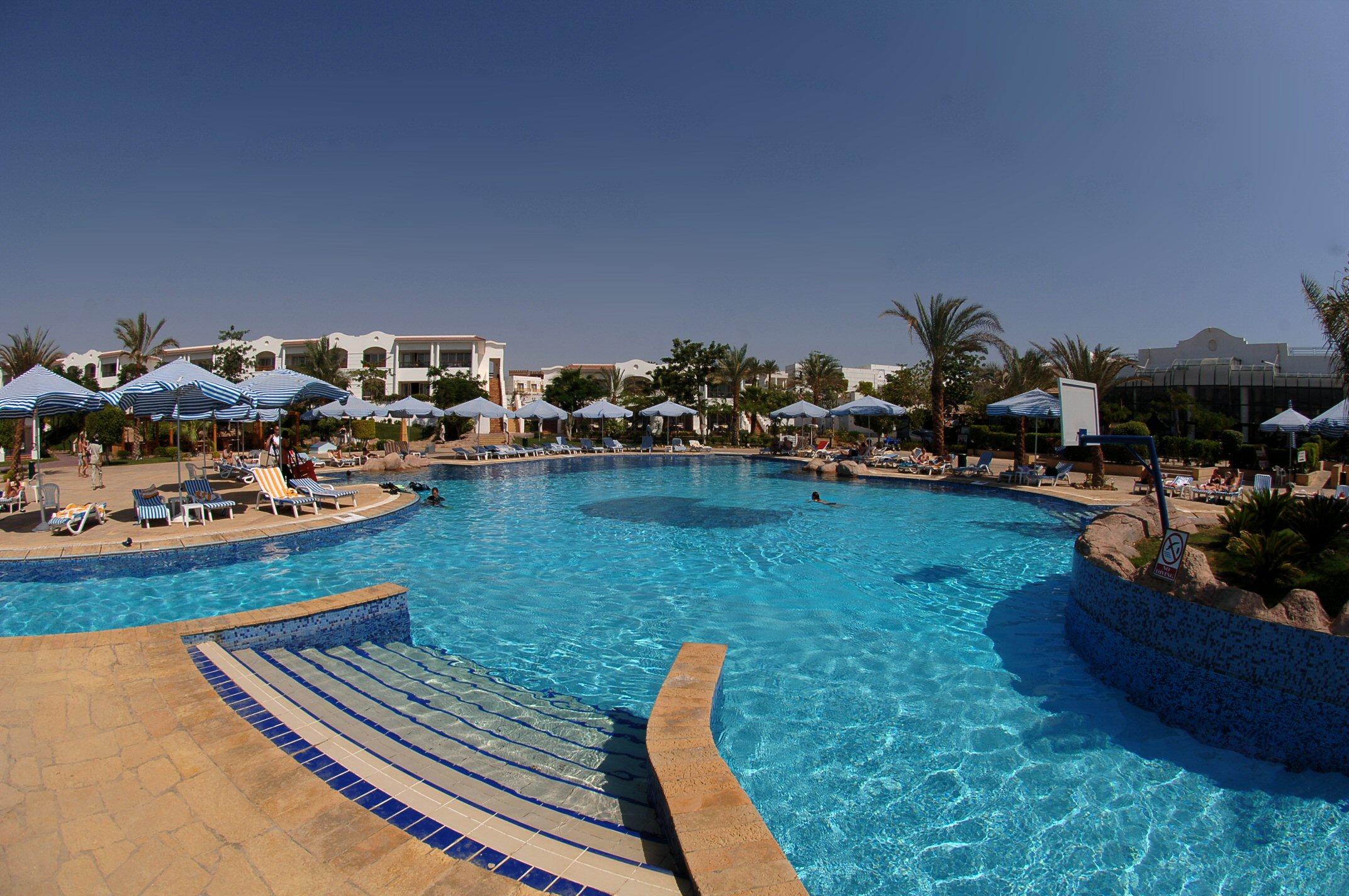 Hotel Jaz Sharm Dreams Exteriér fotografie A swimming pool at a resort in Egypt